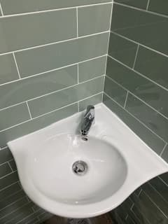 Ảnh Chậu rửa treo tường Inax L-281V 4