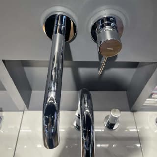 Ảnh Vòi chậu gắn tường TOTO TLG11308BA 3