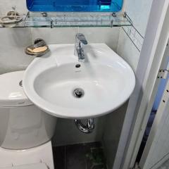 Ảnh Chậu rửa treo tường Cotto C013 (1HOLE) 3