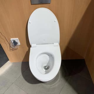 Ảnh Bồn cầu thông minh TOTO CW822RFVA1/TREF35L2A/WH005A/TC600VS 4