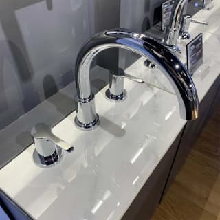 Ảnh Vòi xả bồn nóng lạnh TOTO TBS01201BA 4