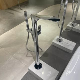 Ảnh Vòi xả bồn nóng lạnh TOTO TBG01306BA 4