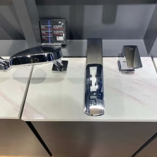 Ảnh Vòi xả bồn nóng lạnh TOTO TBG02305BB 3