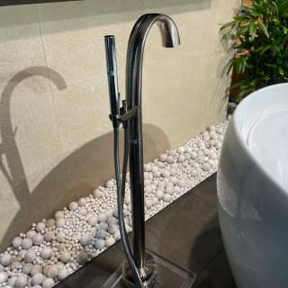 Ảnh Vòi xả bồn nóng lạnh TOTO TBP01301AA 4