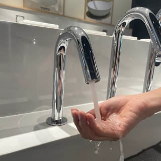 Ảnh Vòi cảm ứng tự động TOTO TLE26006V 4