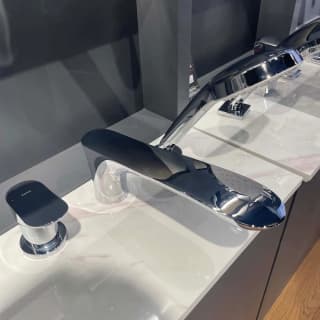 Ảnh Vòi chậu gắn tường TOTO TLG01311BB 4