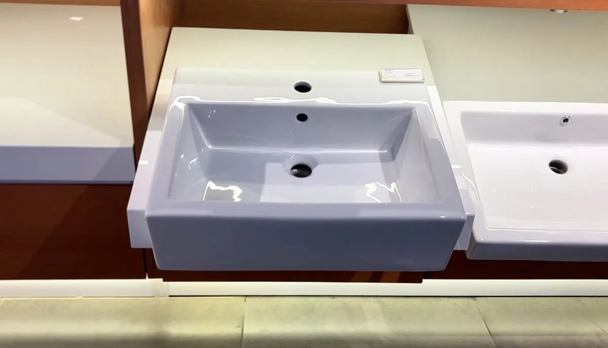 Ảnh Chậu rửa bán âm bàn TOTO LT647CS 2