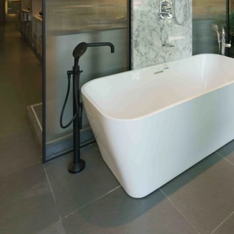 Ảnh Sen tắm gắn bồn Moen 7040MCLKBL 3