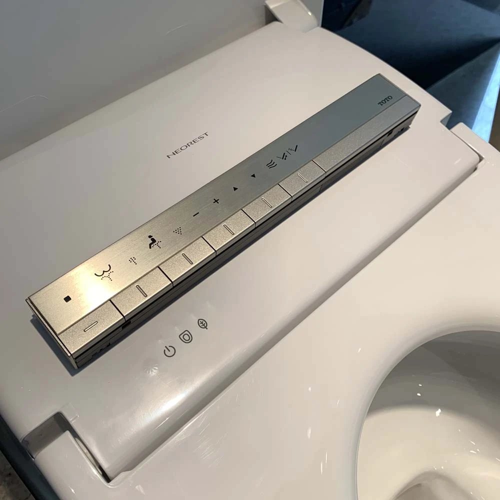 Ảnh Bồn cầu thông minh TOTO CS911VT/TCF87320GAA/T53P100VR 5