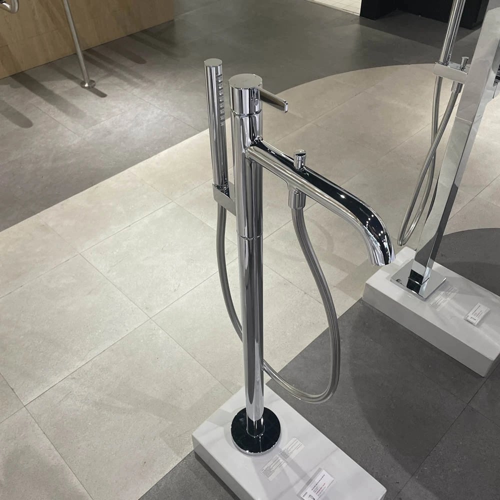 Ảnh Vòi sen bồn tắm TOTO TBG11306AA/TBN01105B 3
