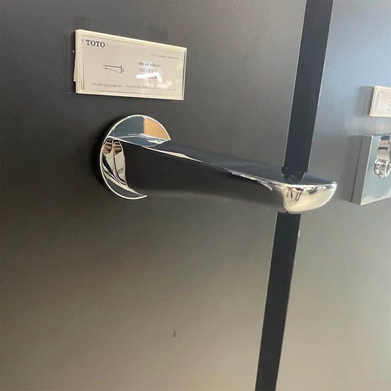 Ảnh Vòi xả bồn LC TOTO TBS03001B 4