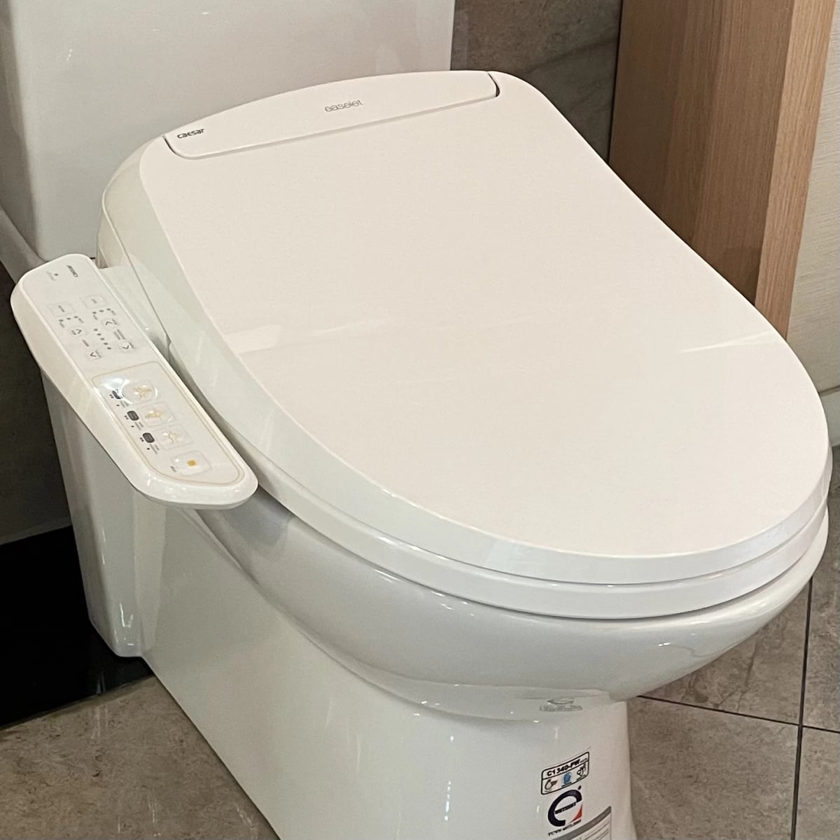 Ảnh Nắp bồn cầu điện tử Caesar TAF400H 2