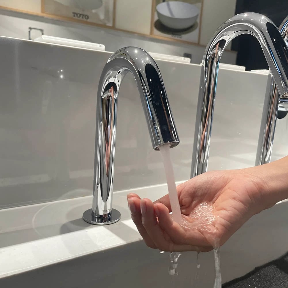 Ảnh Vòi cảm ứng tự động TOTO TLE26006V 4