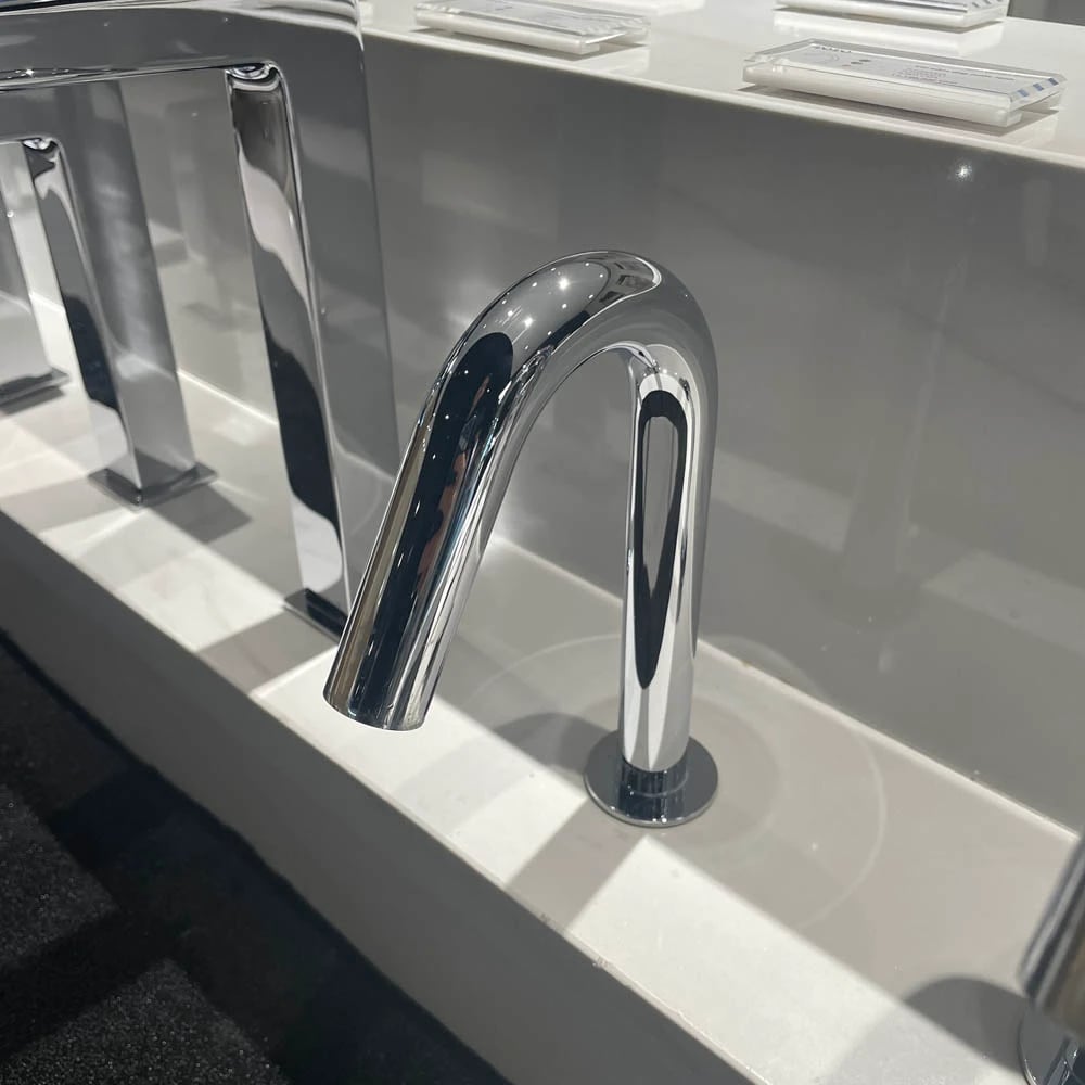 Ảnh Vòi cảm ứng tự động TOTO TLE26006V 3