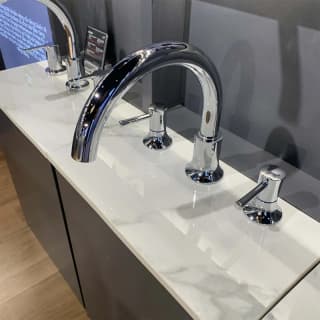 Ảnh Vòi xả bồn tắm TOTO TBS02201BA 2