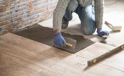 Chi phí ốp gạch tường, gạch lát nền nhà bao nhiêu tiền 1m2?