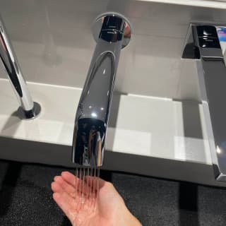 Ảnh Vòi cảm ứng tự động TOTO TLE24010V 4