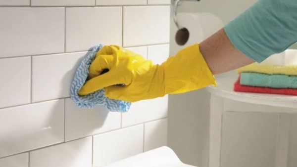 Cách tẩy vết ố gạch ốp nhà vệ sinh hiệu quả, nhanh chóng, an toàn