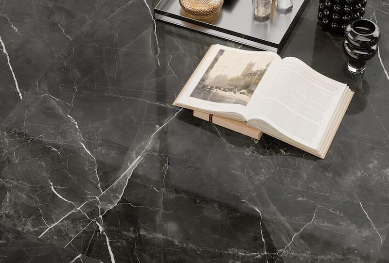 mau gach van da marble mau den sang trong